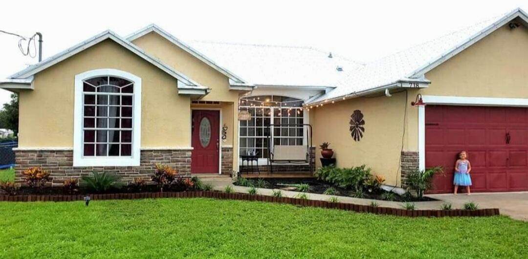 718 Amber Terrace - Photo 1