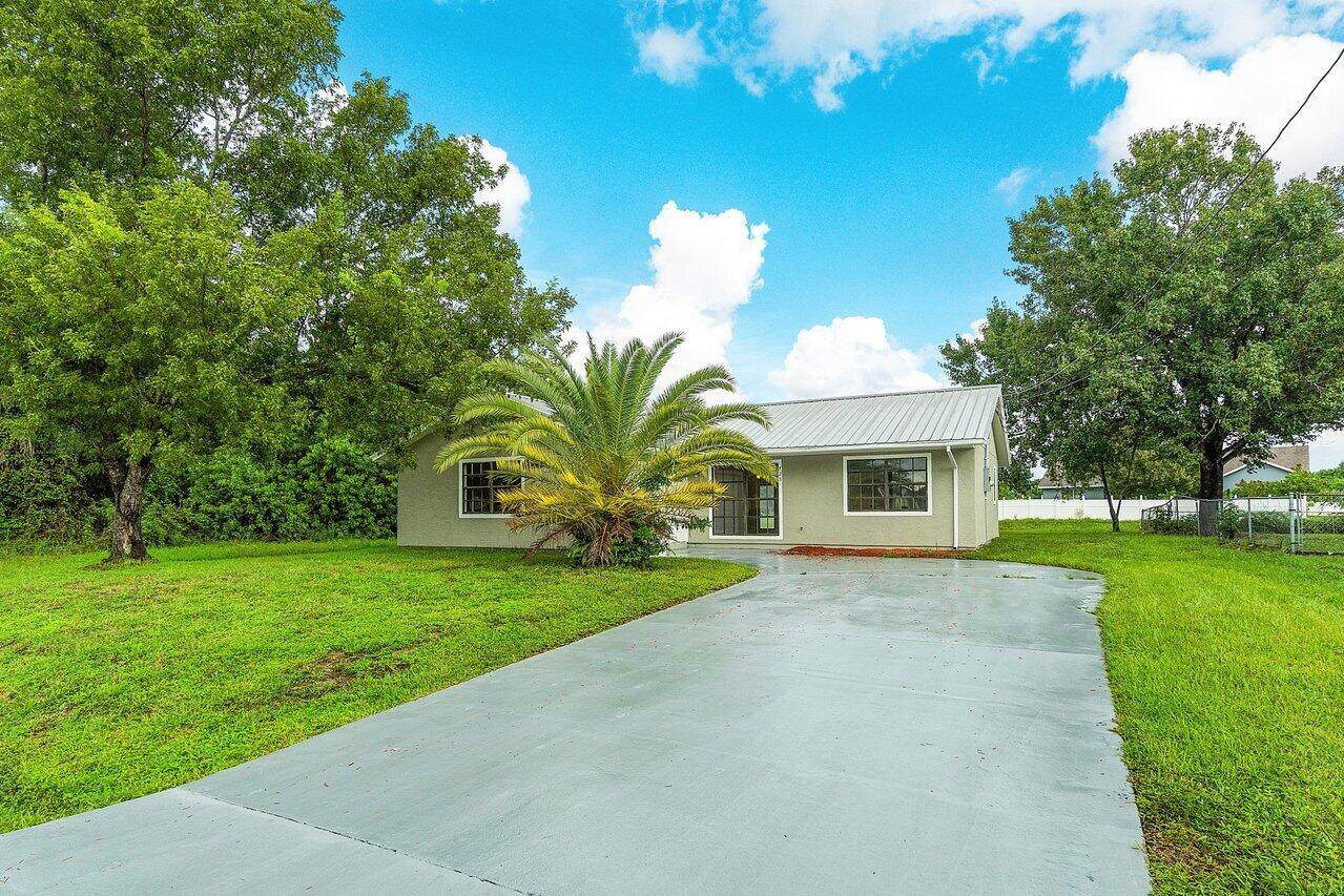 725 Nichols Terrace - Photo 1