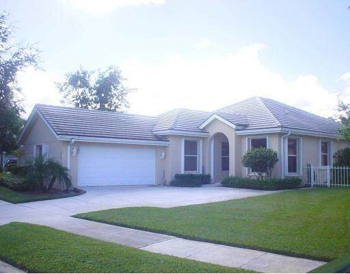 246 Hampton Place - Photo 1