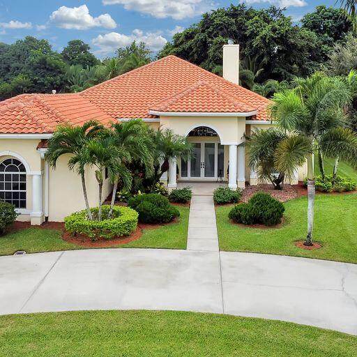 8717 Estate Drive - Photo 1