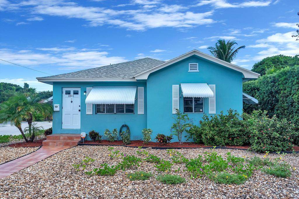 1032 J Street - Photo 1