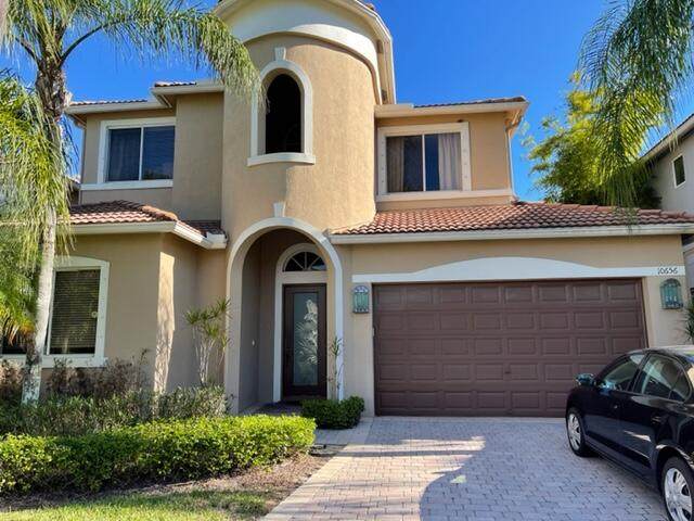 10656 Grande Boulevard - Photo 1