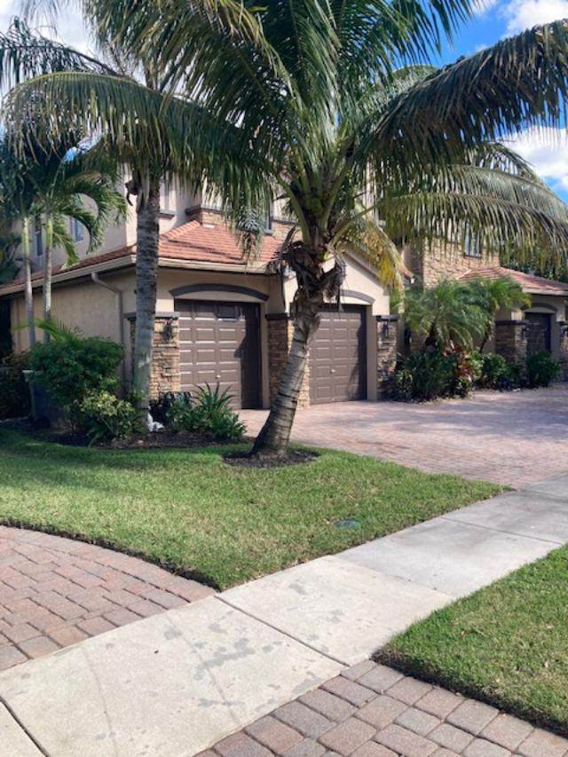 796 Montclaire Court - Photo 1
