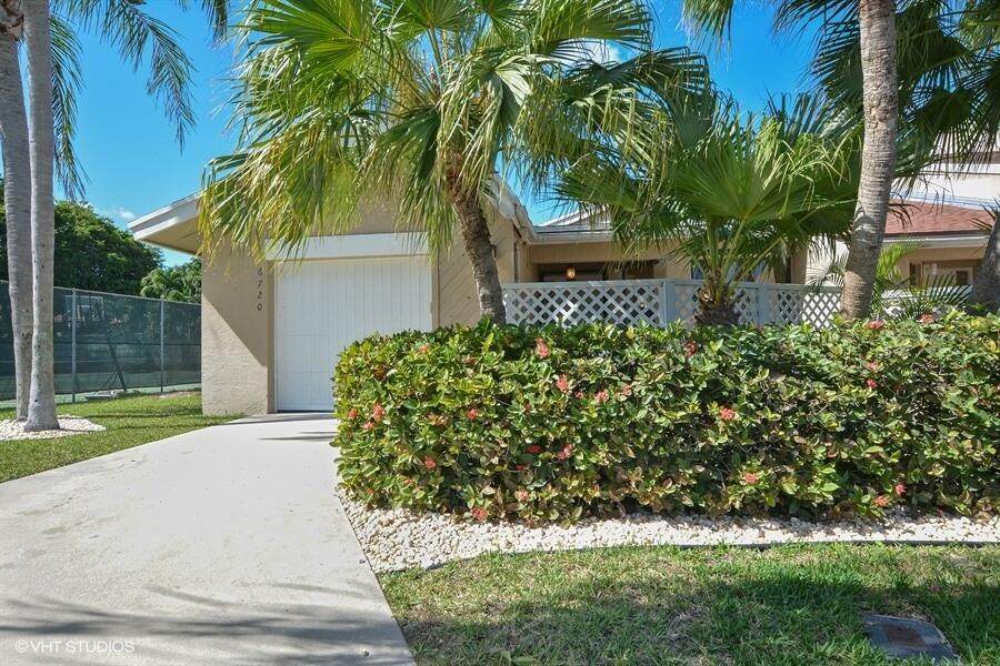 6720 Canary Palm Cir Circle - Photo 1