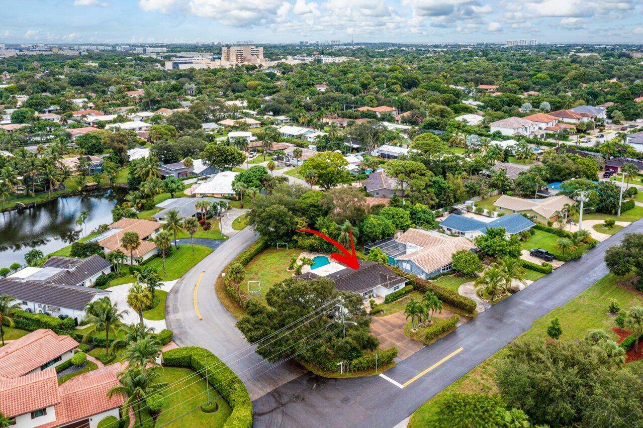 1049 Palmetto Park Road - Photo 1