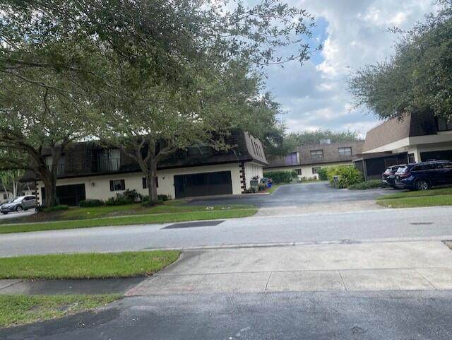 9290 61 Way - Photo 1
