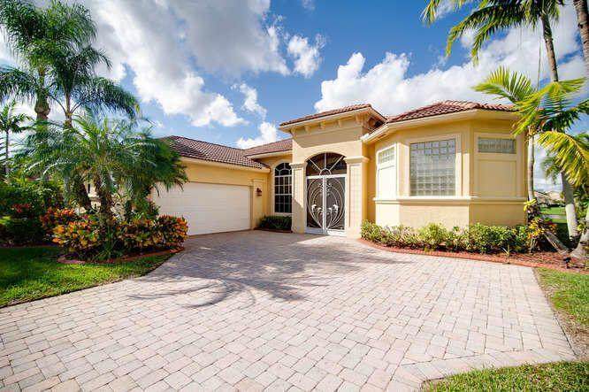 9538 Lantern Bay Circle - Photo 1