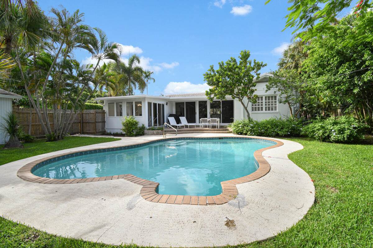 210 Miramar Way - Photo 1