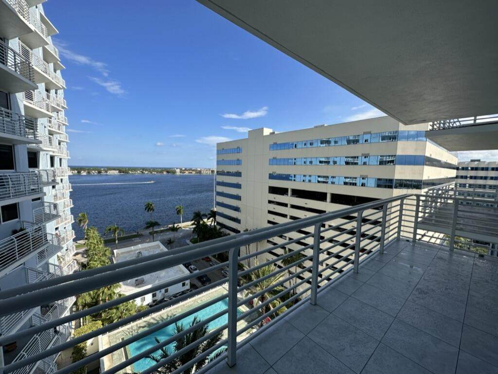 1551 Flagler Drive - Photo 1