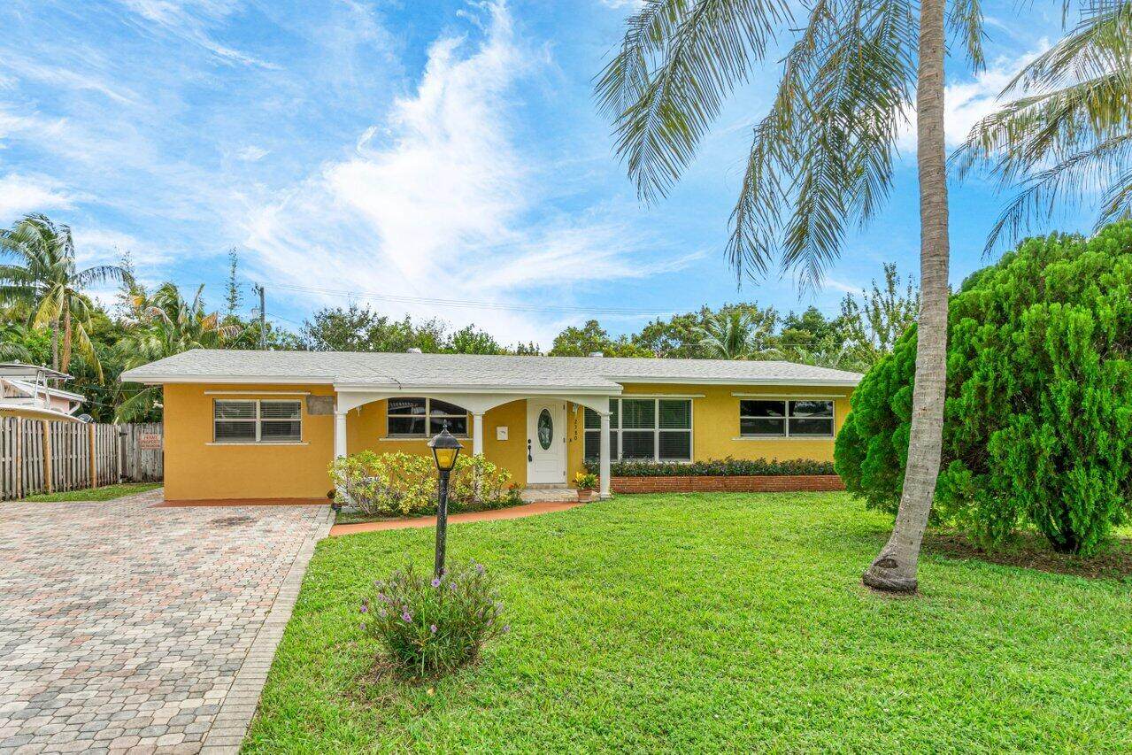 2380 15th Terrace - Photo 1