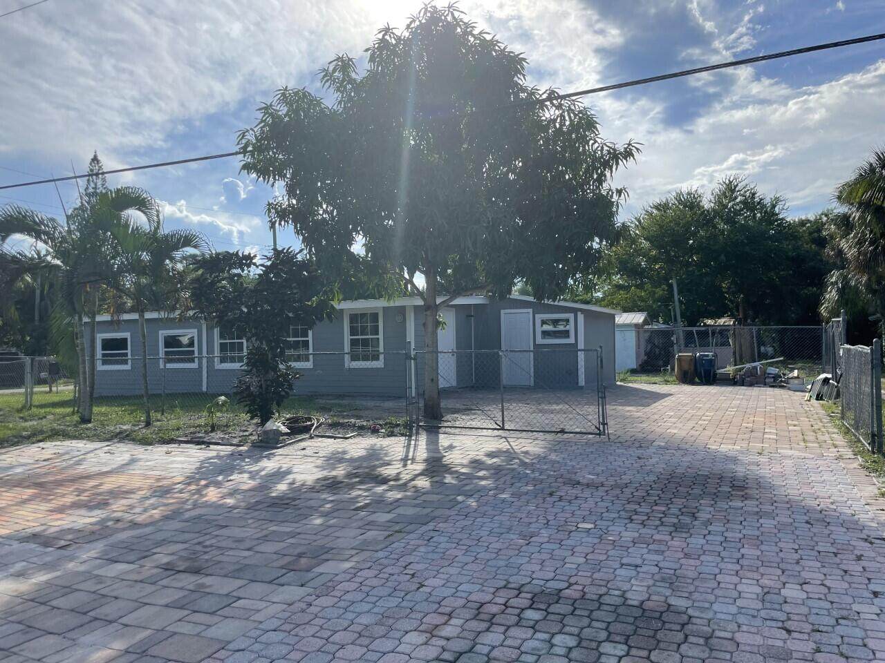 443 Cortez Street - Photo 1