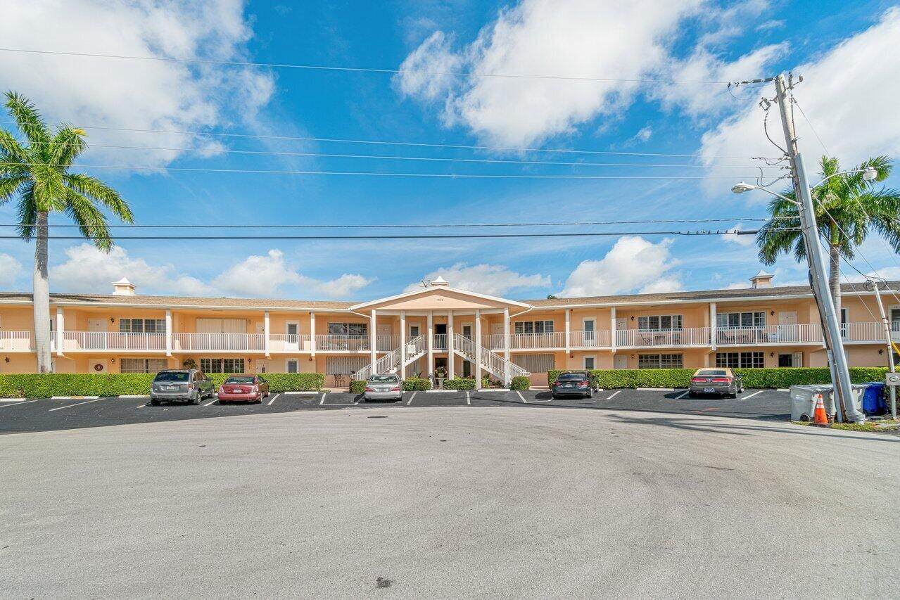 701 7th Avenue - Photo 1