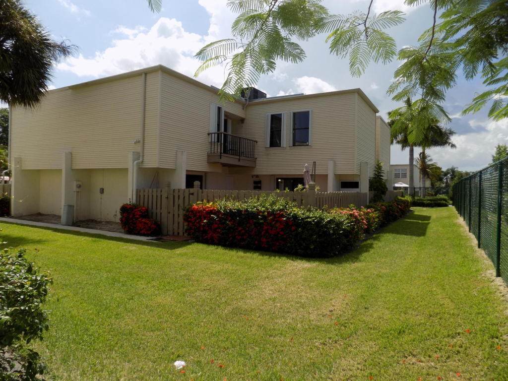 1534 Shaker Circle - Photo 1