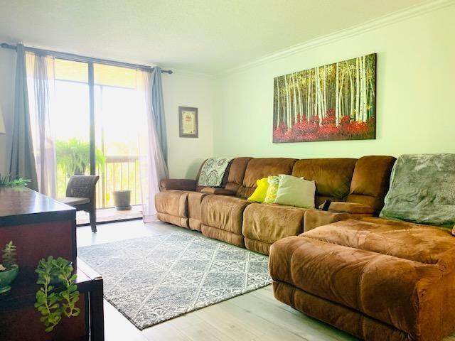 737 1st Way - Photo 1