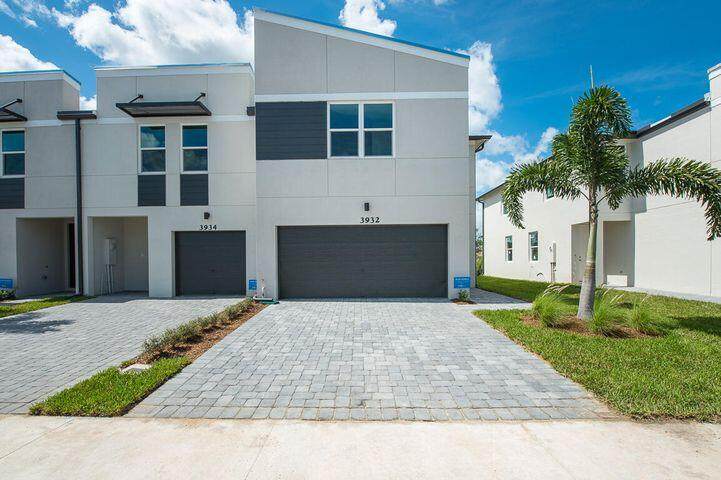 3932 Caladium Court - Photo 1