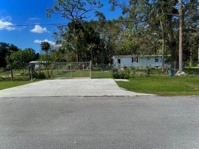 181 68th Avenue - Photo 1