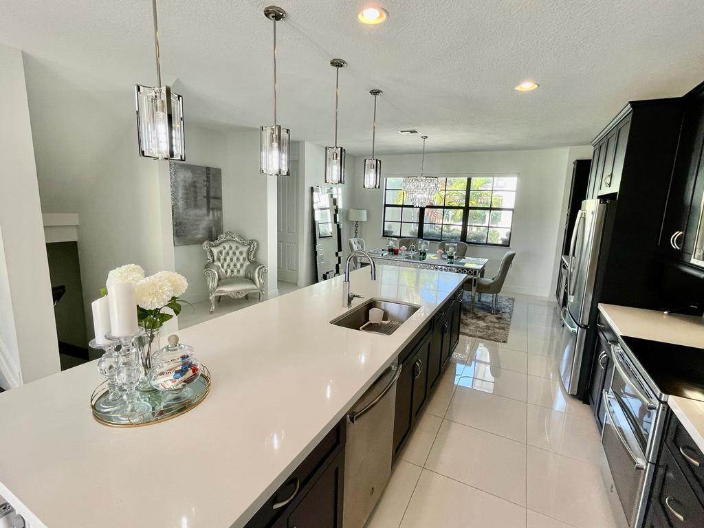 614 Windward Circle - Photo 1