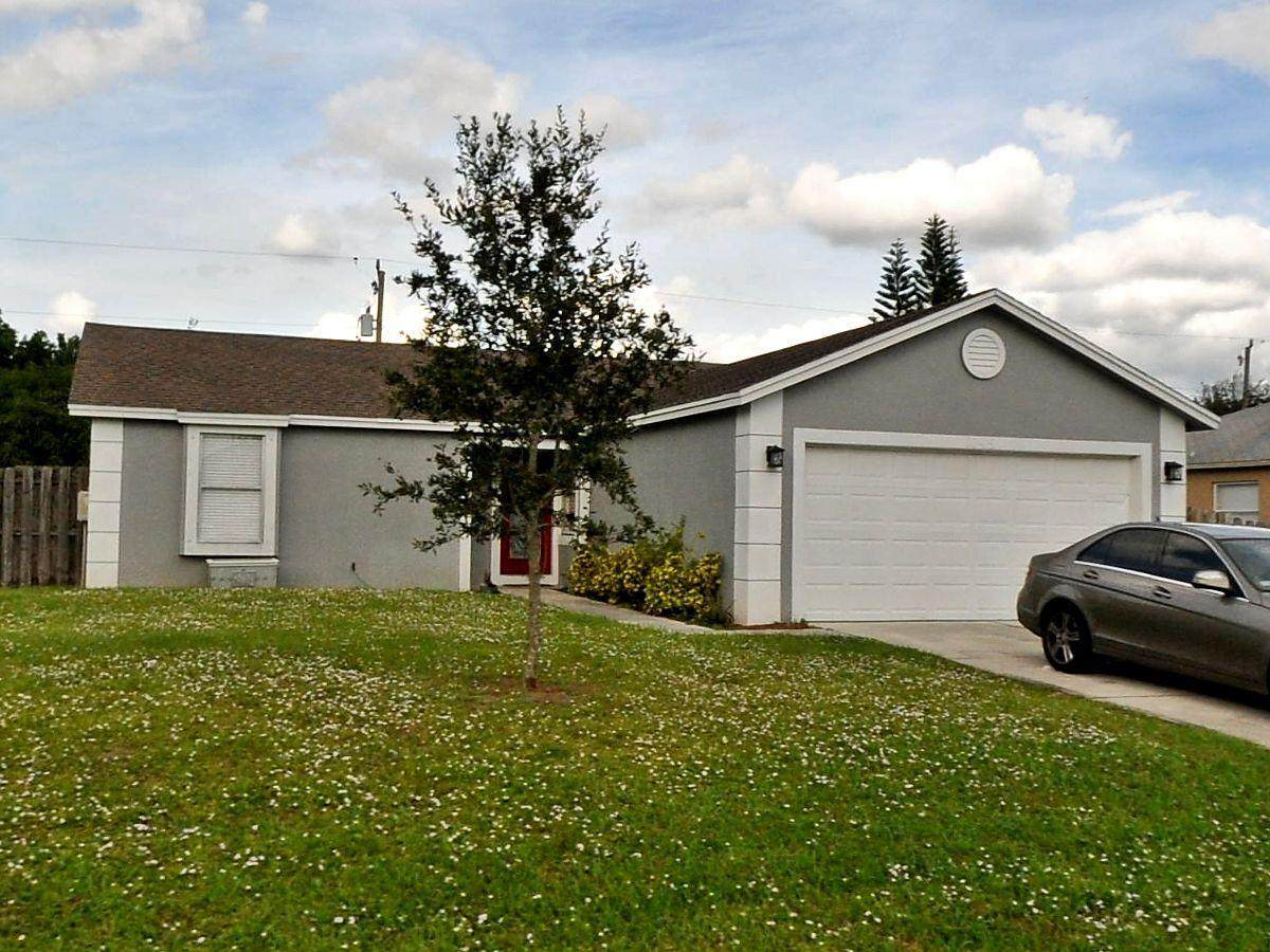 1049 Mccracken Avenue - Photo 1