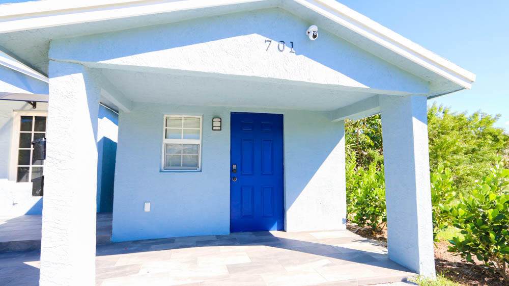 701 Bahama Avenue - Photo 1