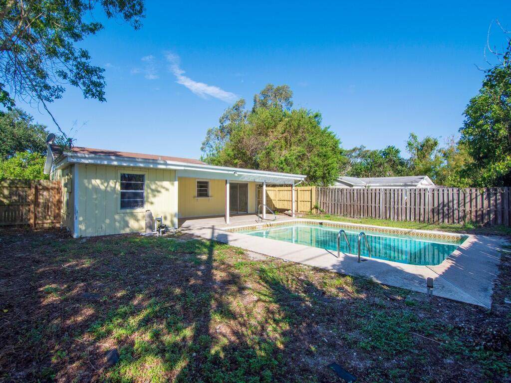 2330 2nd Court - Photo 1