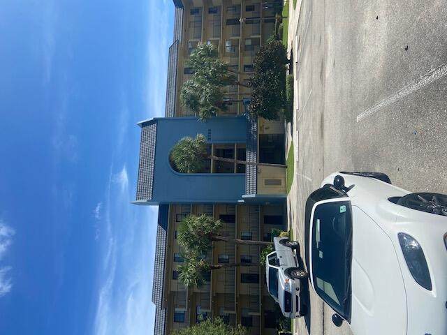 2786 Tennis Club Drive - Photo 1
