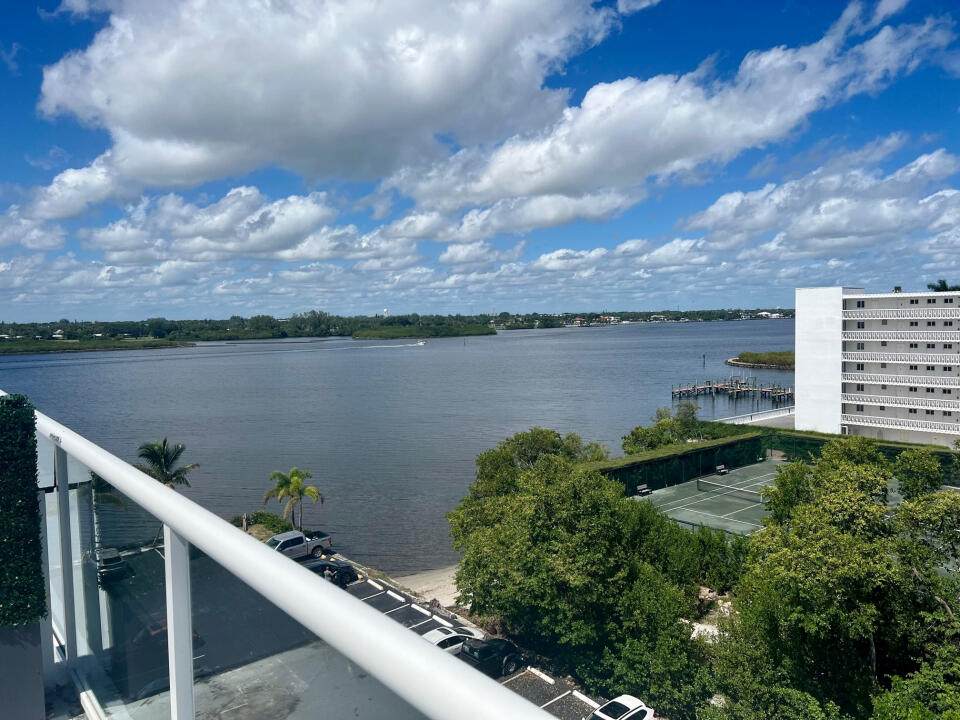 2560 Ocean Boulevard - Photo 1