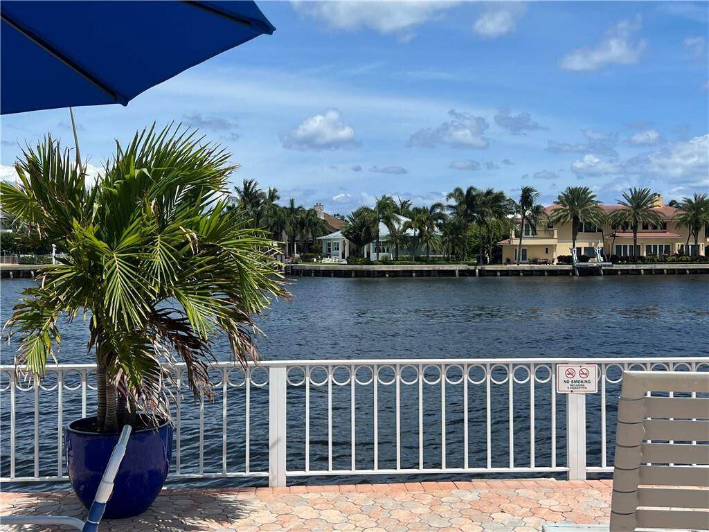 630 Snug Harbor Drive - Photo 1