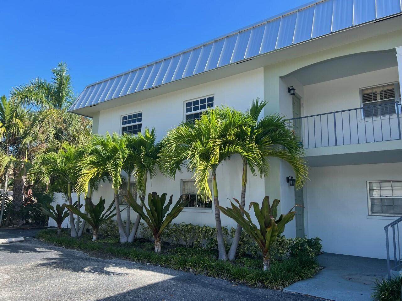 35 7th Avenue - Photo 1