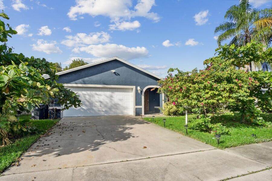 1207 Larch Way - Photo 1
