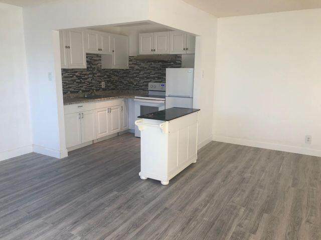 69 Easthampton - Photo 1