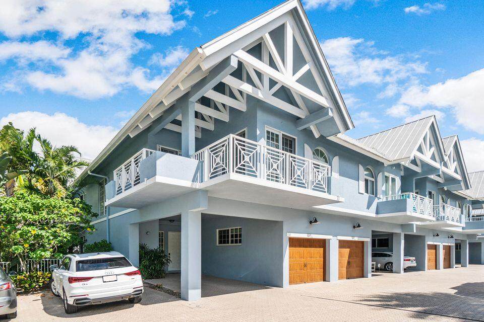 1835 Ocean Boulevard - Photo 1