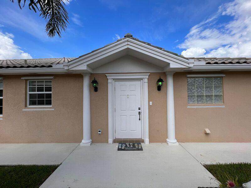 10852 Elsinore Drive - Photo 1