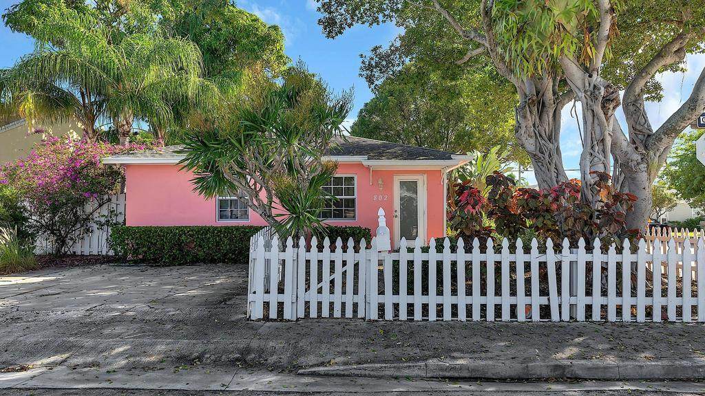 802 J Street - Photo 1