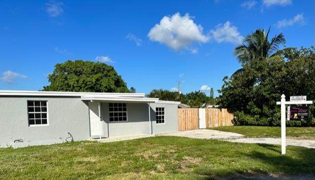 715 Greene Avenue - Photo 1