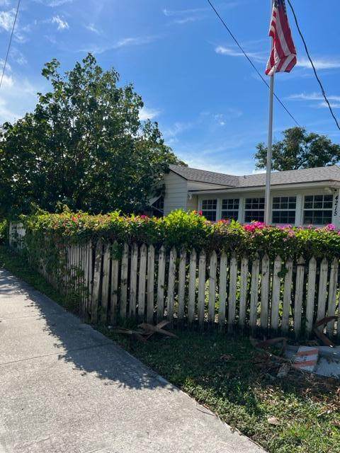 4215 Flagler Drive - Photo 1