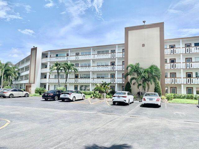 4037 Cornwall B - Photo 1
