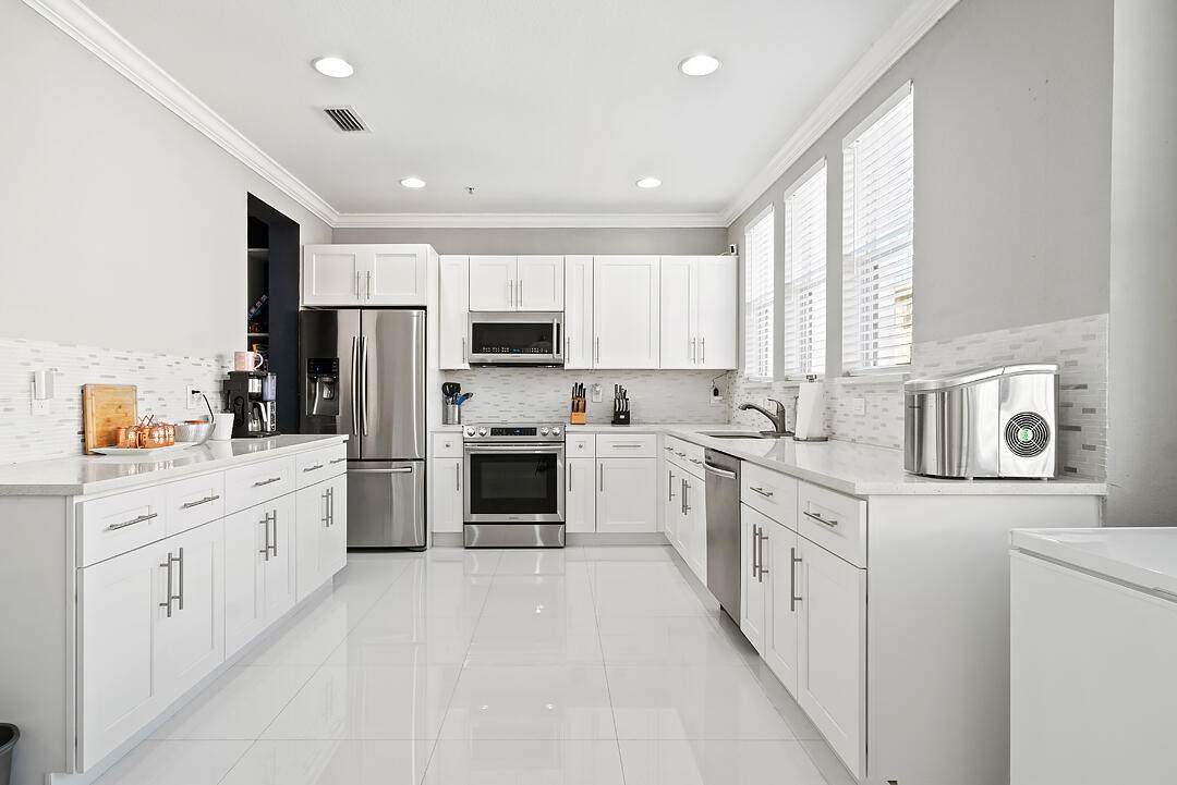 645 Amador Lane - Photo 1
