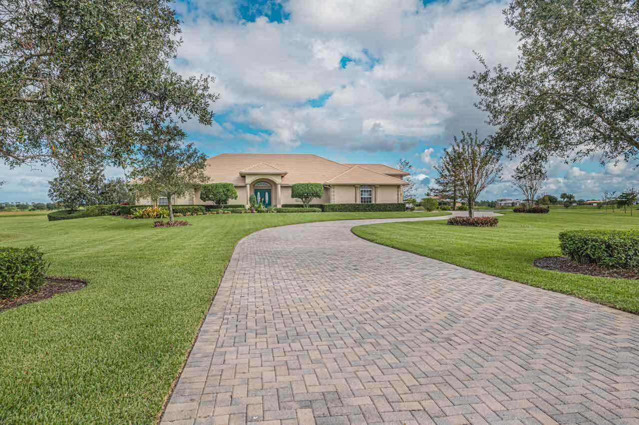 5855 Saddlebrook Lane - Photo 1