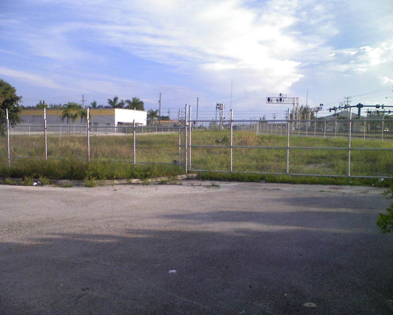 1301 Commercial Street - Photo 1