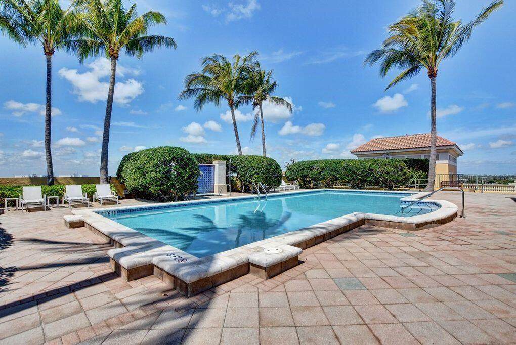 403 Sapodilla Avenue - Photo 1