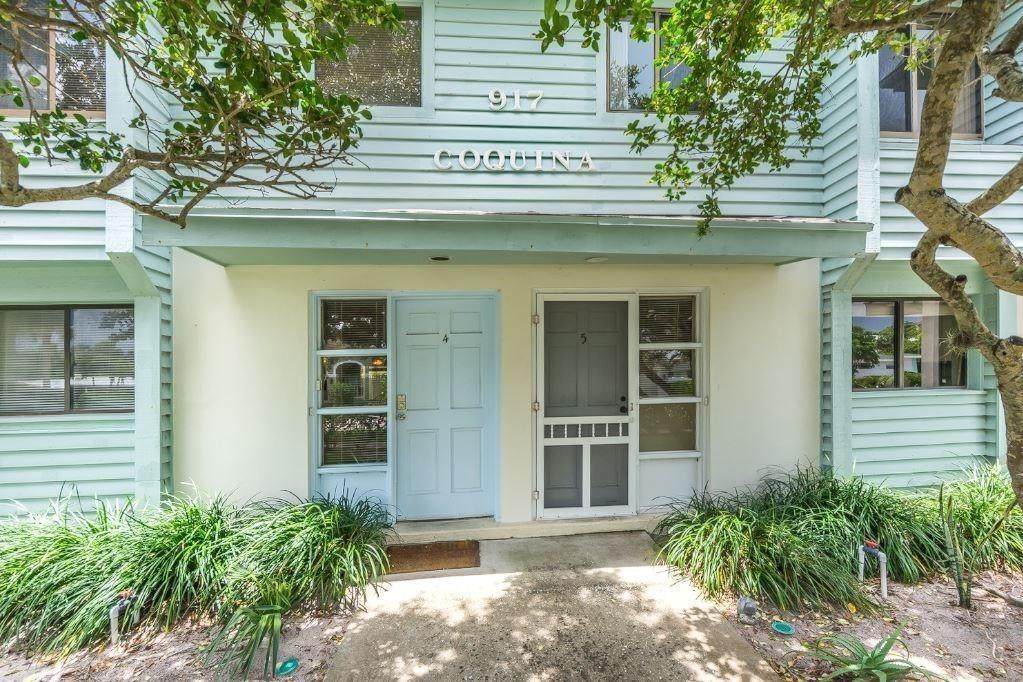 917 Coquina Lane - Photo 1
