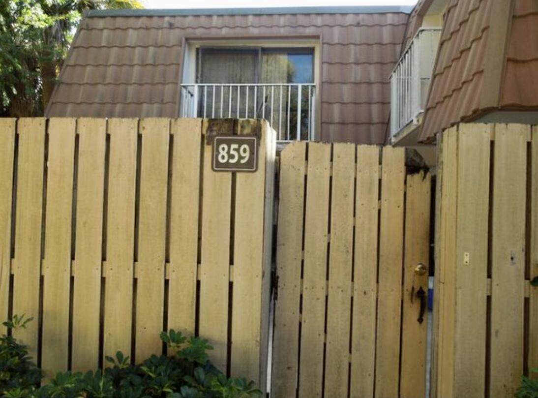859 Blue Ridge Circle - Photo 1