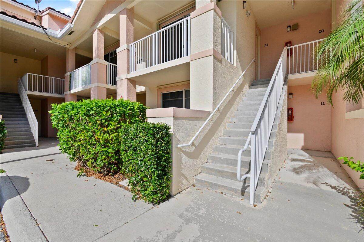 1080 University Boulevard - Photo 1