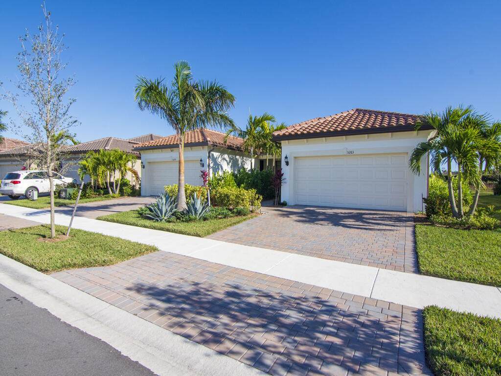 5263 Unity Square - Photo 1
