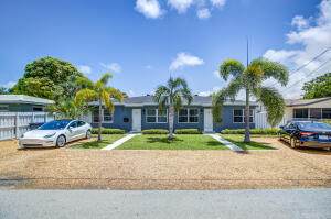 924-926 14th Place - Photo 1
