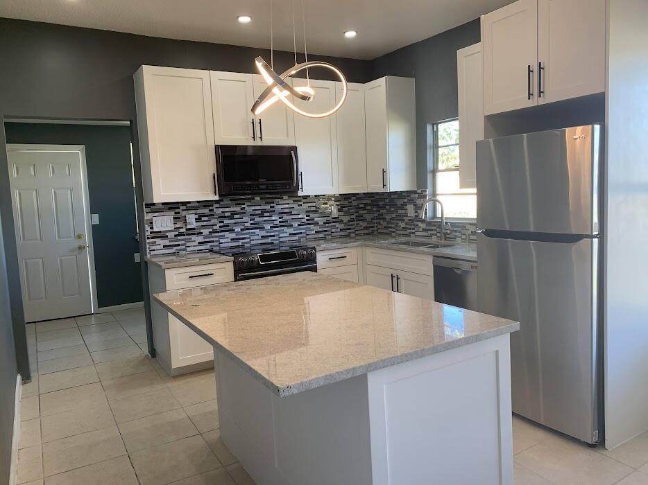 117 13th Street - Photo 1
