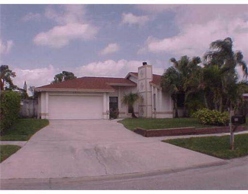 6295 Fairgreen Road - Photo 1