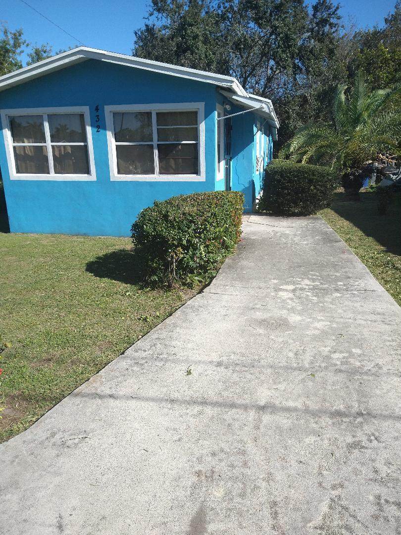 432 Douglas Court - Photo 1
