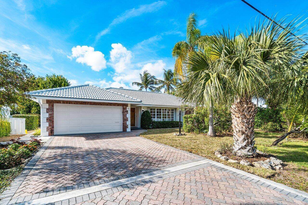 275 Olive Way - Photo 1