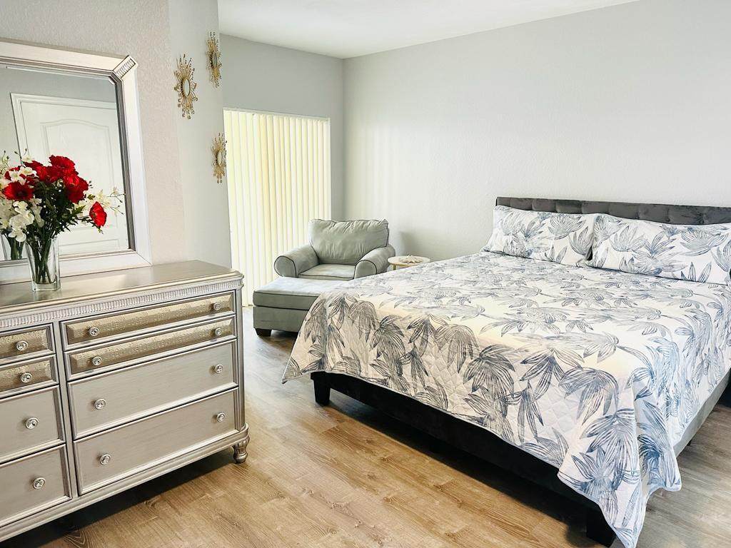 170 Peacock Boulevard - Photo 1